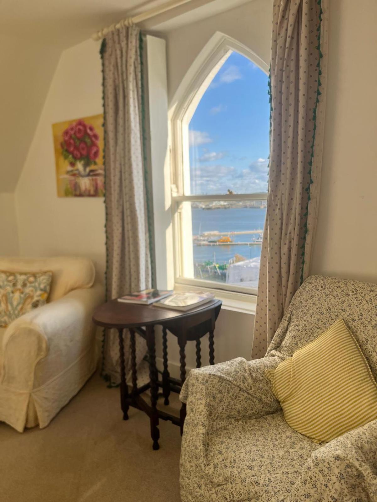 Lynwood House Bed & Breakfast Коб Екстериор снимка